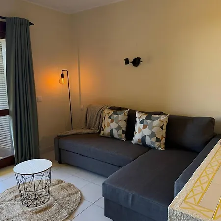 Authentic Apartment, 2 Lovely Private Balconies *