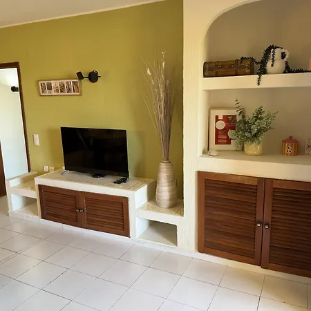 Authentic Apartment, 2 Lovely Private Balconies *
