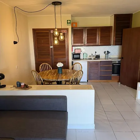 Authentic Apartment, 2 Lovely Private Balconies
