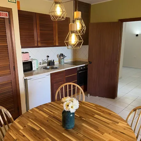 Authentic Apartment, 2 Lovely Private Balconies Албуфейра