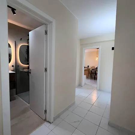 Appartamento Authentic Apartment, 2 Lovely Private Balconies