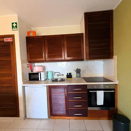 Authentic Apartment, 2 Lovely Private Balconies Albufeira